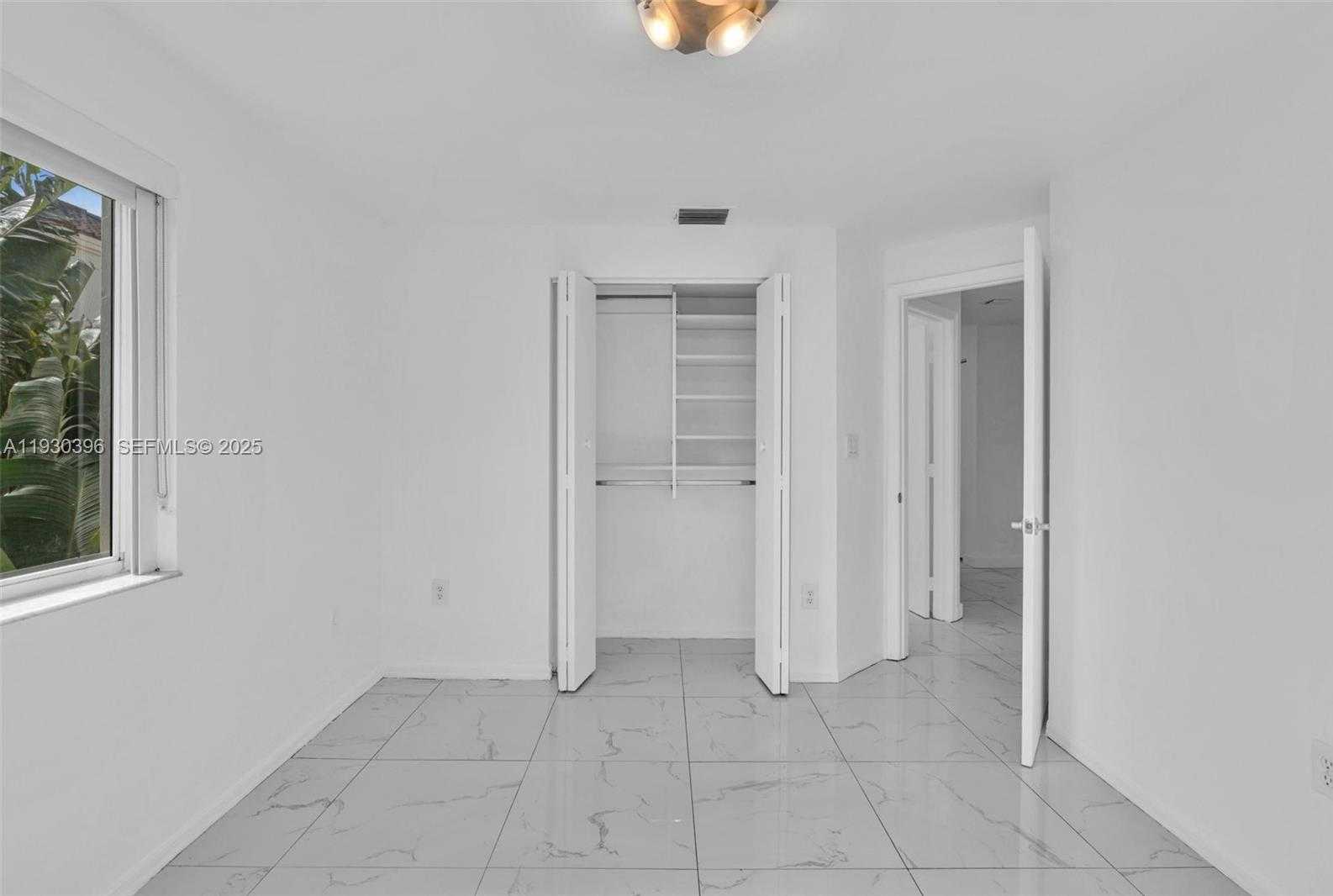 Small Image of 10065 BAY HARBOR TER, Bay Harbor Islands Number 25