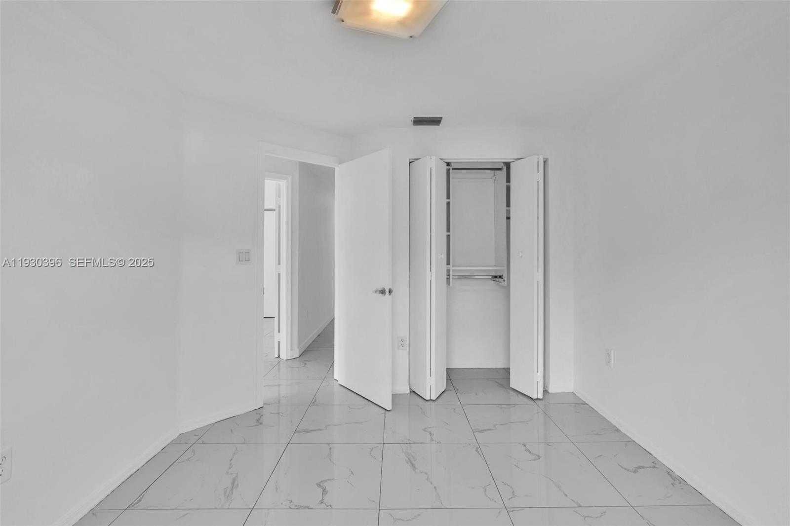 Small Image of 10065 BAY HARBOR TER, Bay Harbor Islands Number 26