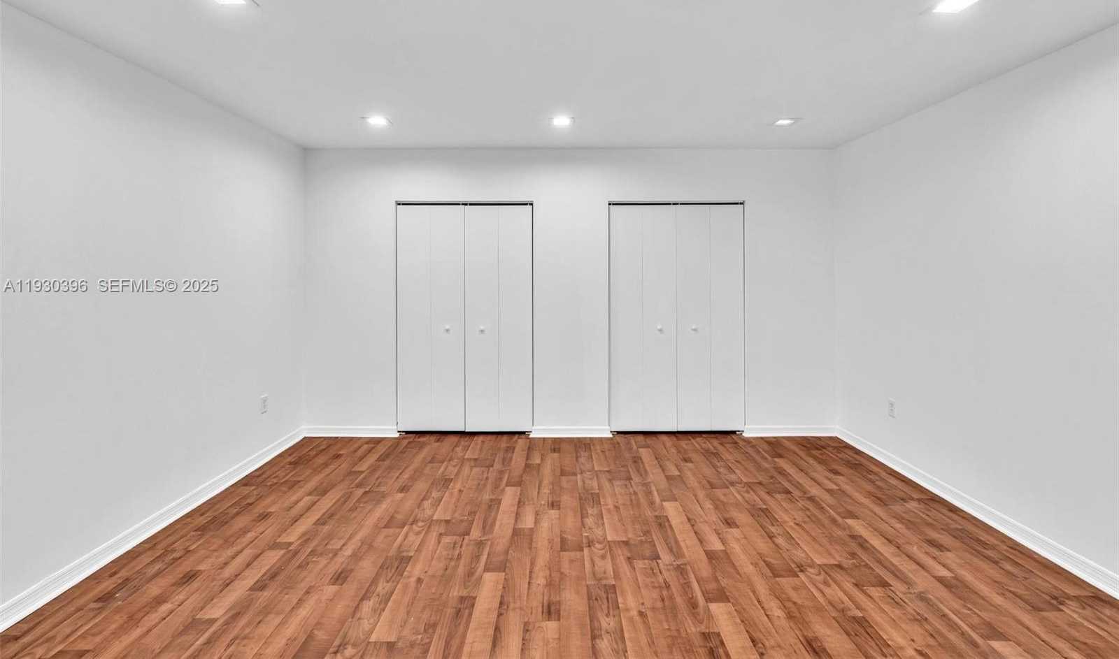 Small Image of 10065 BAY HARBOR TER, Bay Harbor Islands Number 28