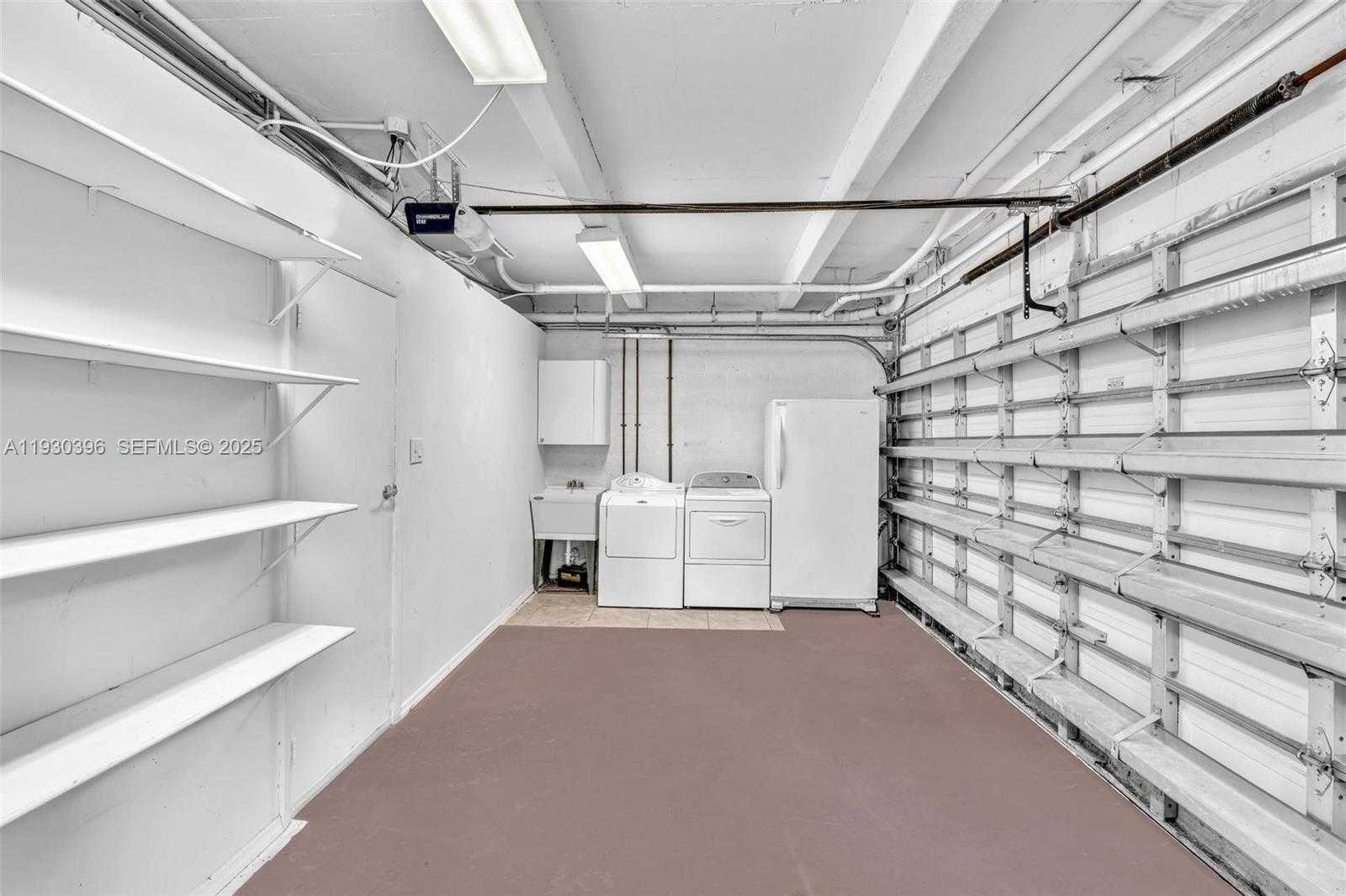 Small Image of 10065 BAY HARBOR TER, Bay Harbor Islands Number 30