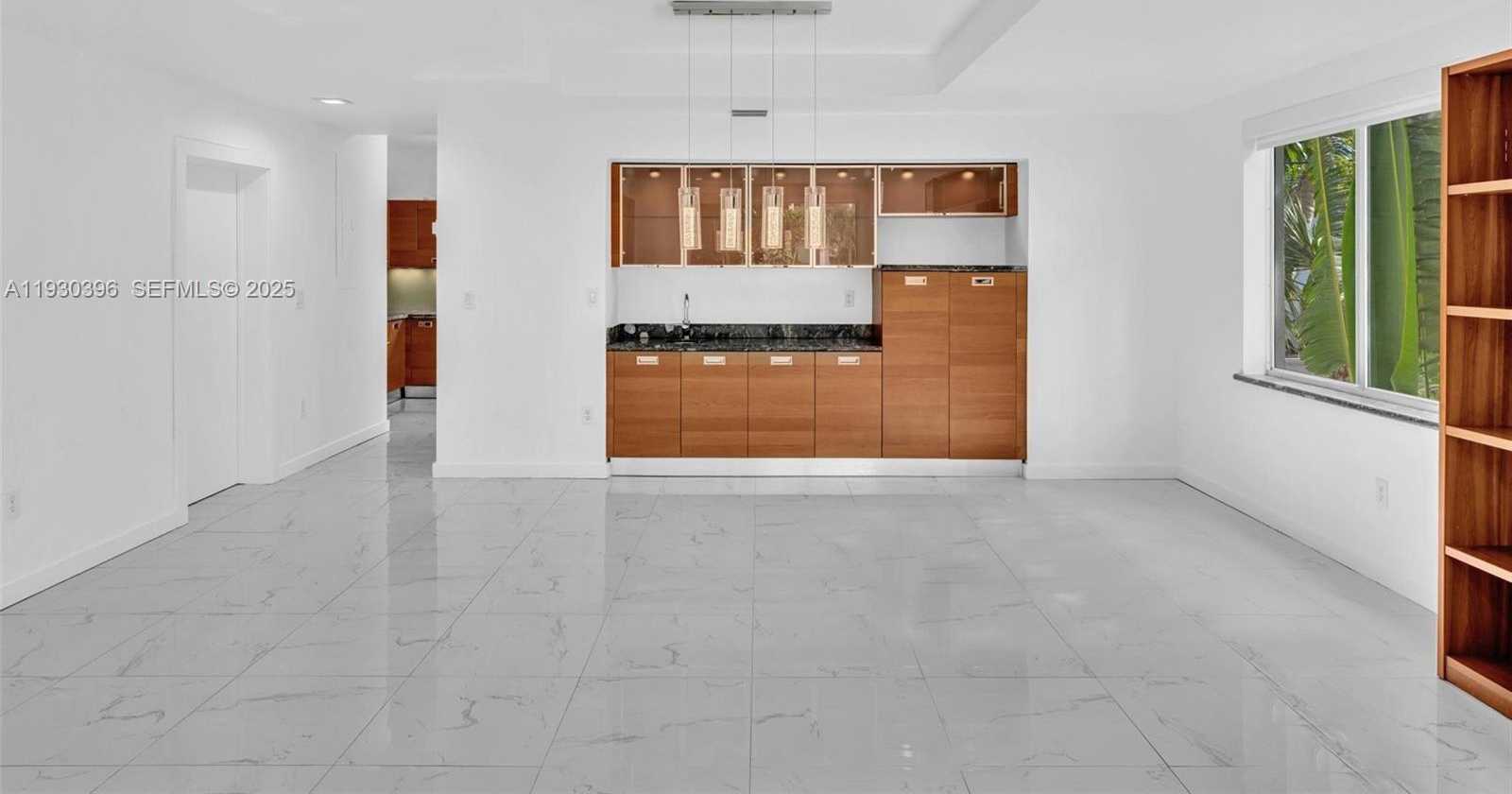 Small Image of 10065 BAY HARBOR TER, Bay Harbor Islands Number 6