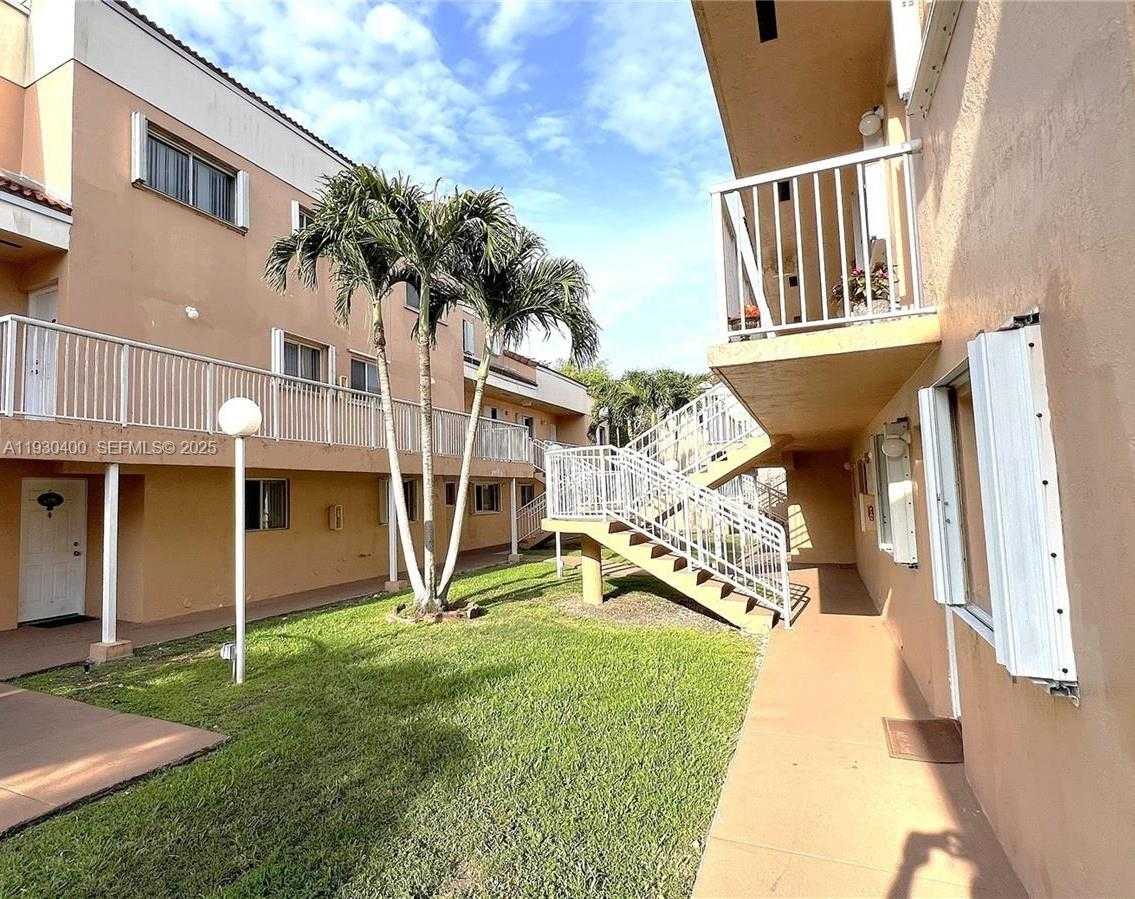 Small Image of 14911 SOUTH WEST 80TH ST #102, Miami Number 12