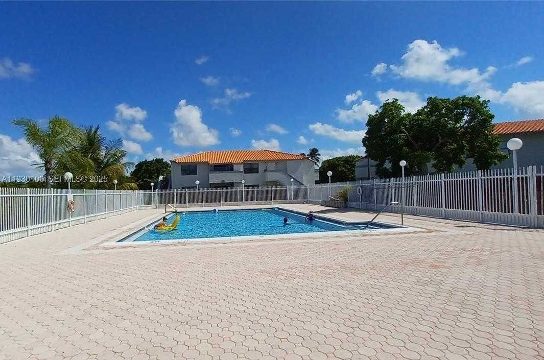 Small Image of 14911 SOUTH WEST 80TH ST #102, Miami Number 19