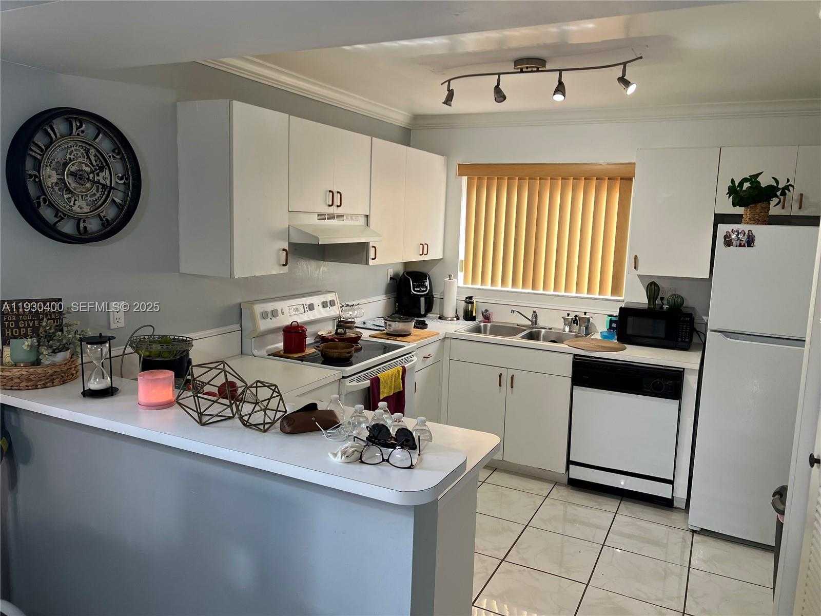 Small Image of 14911 SOUTH WEST 80TH ST #102, Miami Number 2