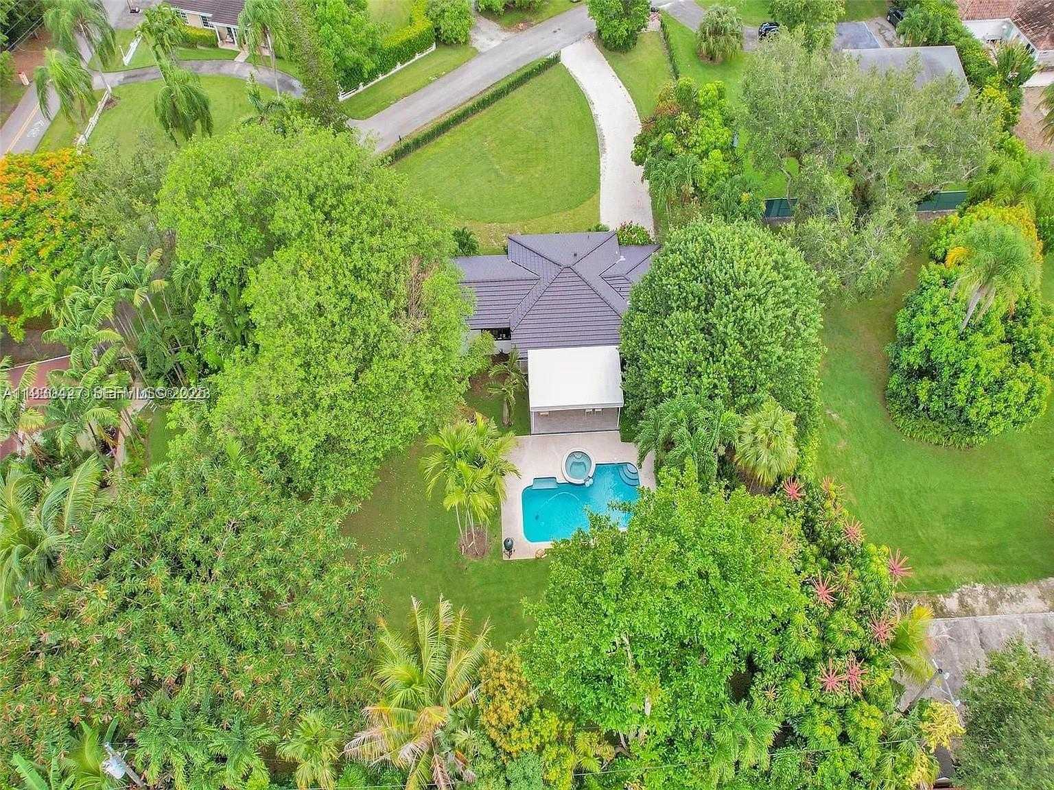 Small Image of 5705 SOUTH WEST 60TH AVE #NA, South Miami Number 2