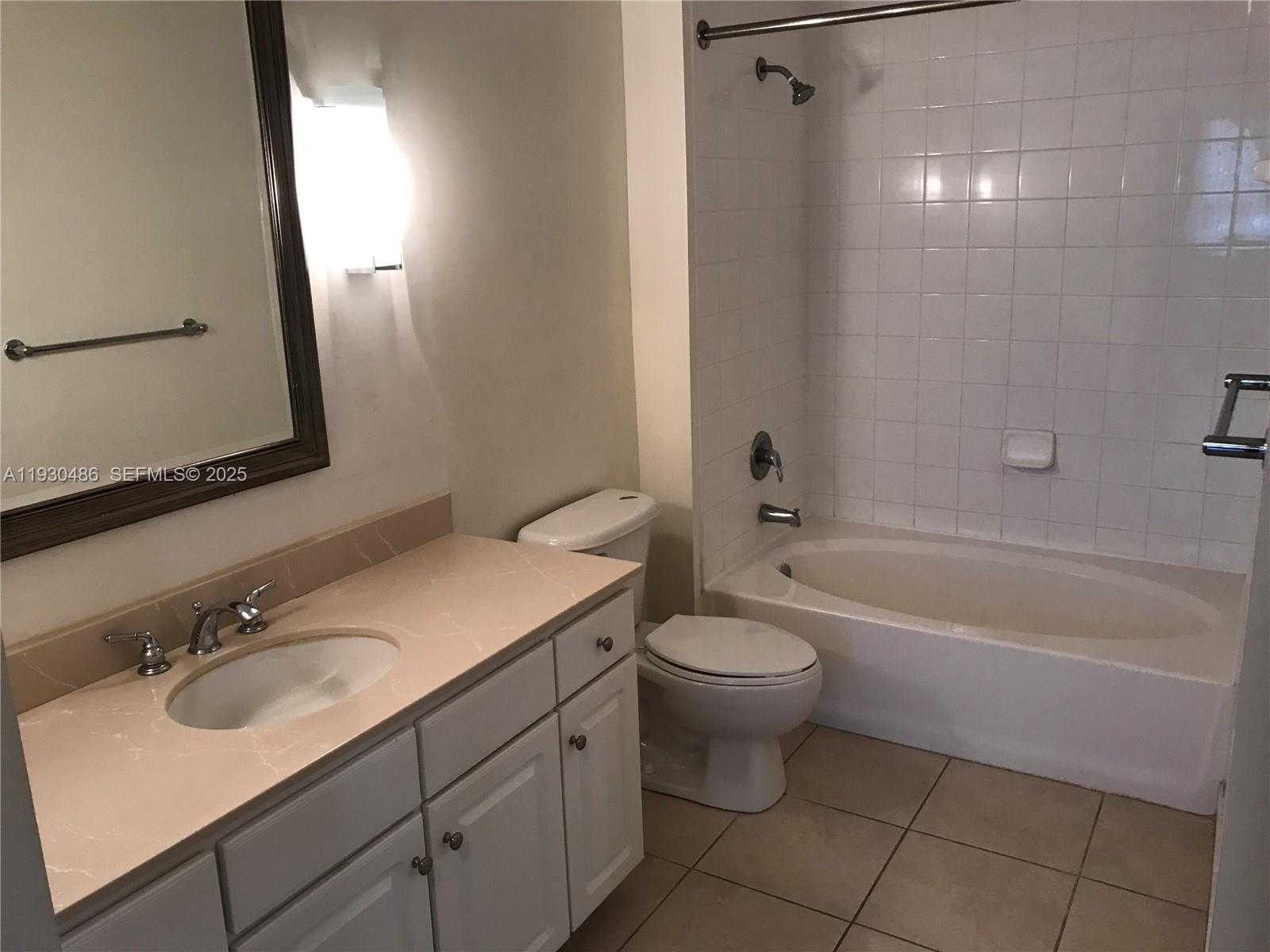 Small Image of 2001 BISCAYNE BLVD #2405, Miami Number 23