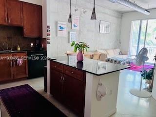 Small Image of 2001 BISCAYNE BLVD #2405, Miami Number 3