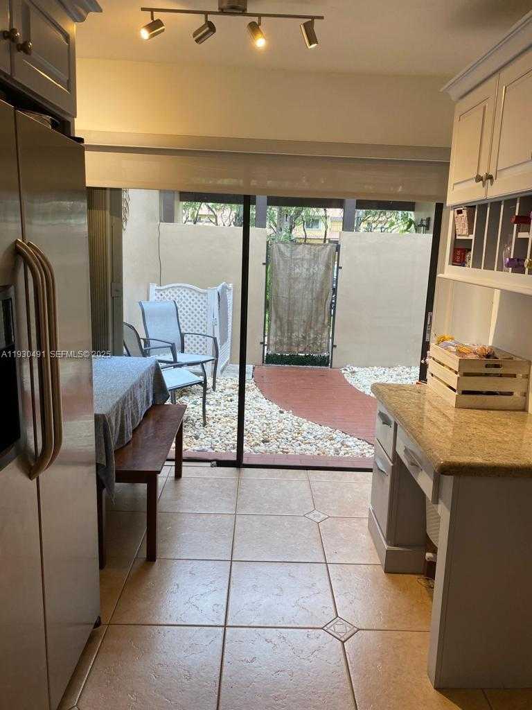 Small Image of 9805 COSTA DEL SOL BLVD #C-102, Doral Number 12