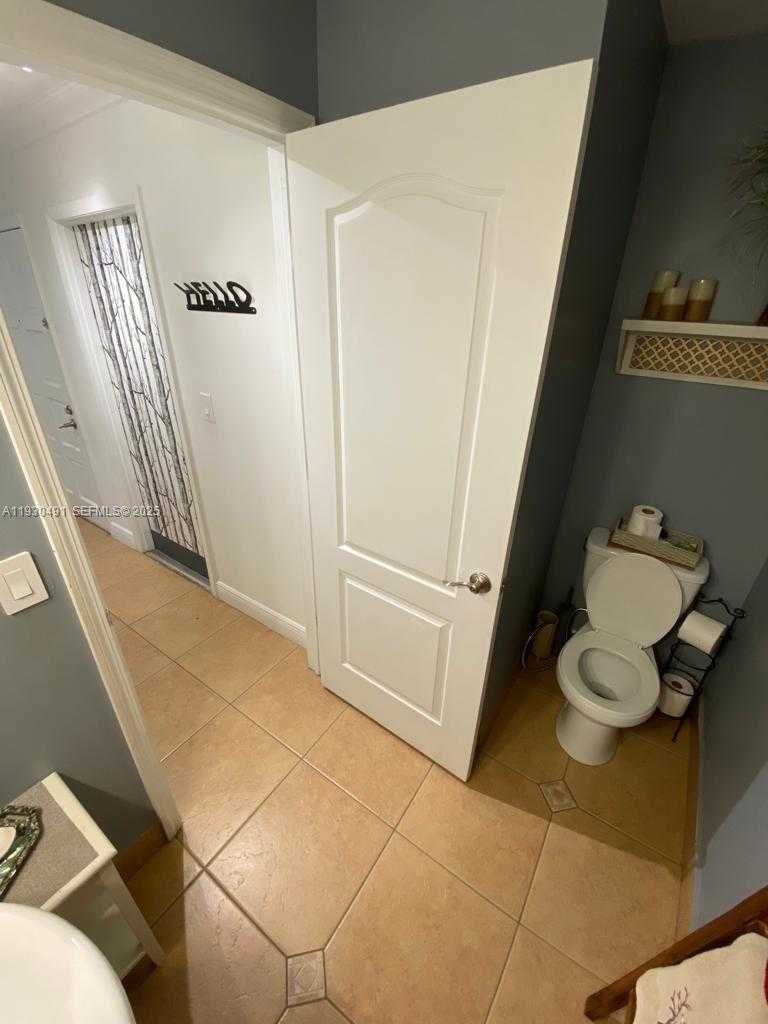 Small Image of 9805 COSTA DEL SOL BLVD #C-102, Doral Number 13