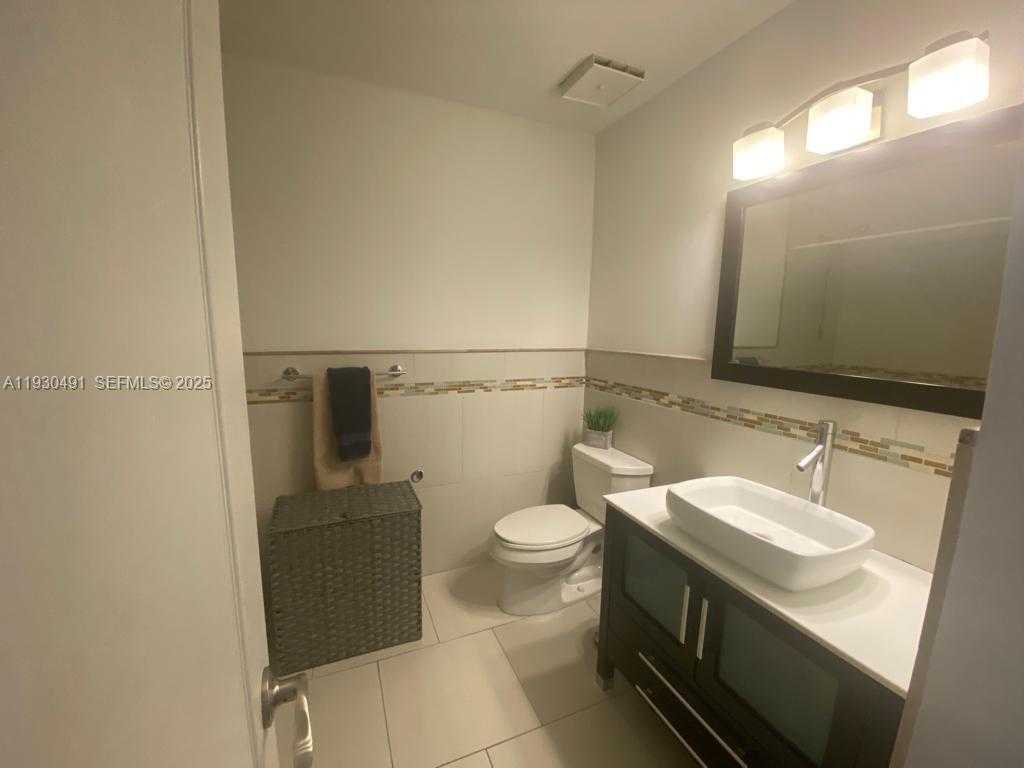 Small Image of 9805 COSTA DEL SOL BLVD #C-102, Doral Number 21