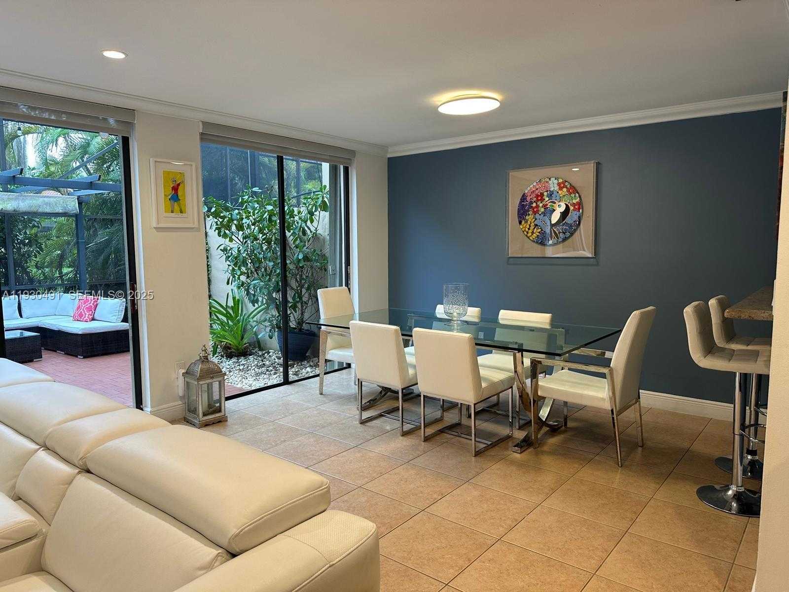 Small Image of 9805 COSTA DEL SOL BLVD #C-102, Doral Number 5