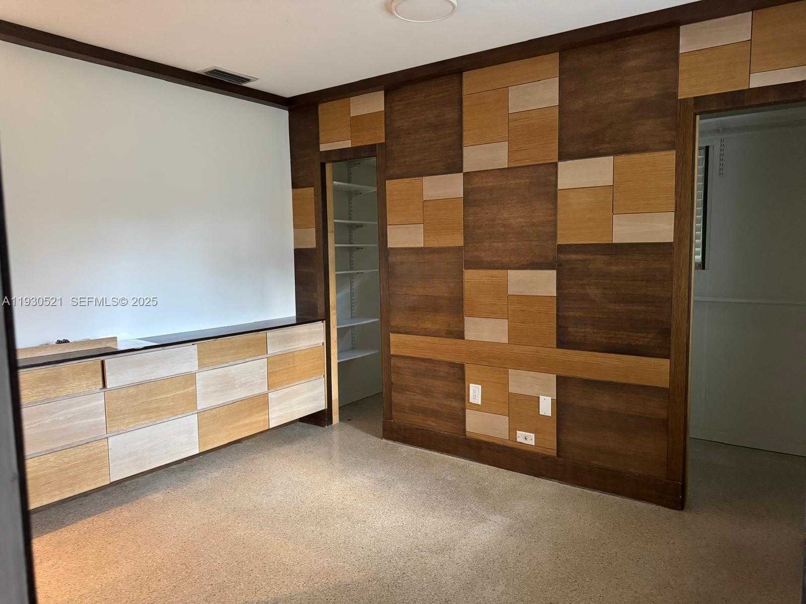 Small Image of 985 NORTH EAST 115TH ST, Biscayne Park Number 18