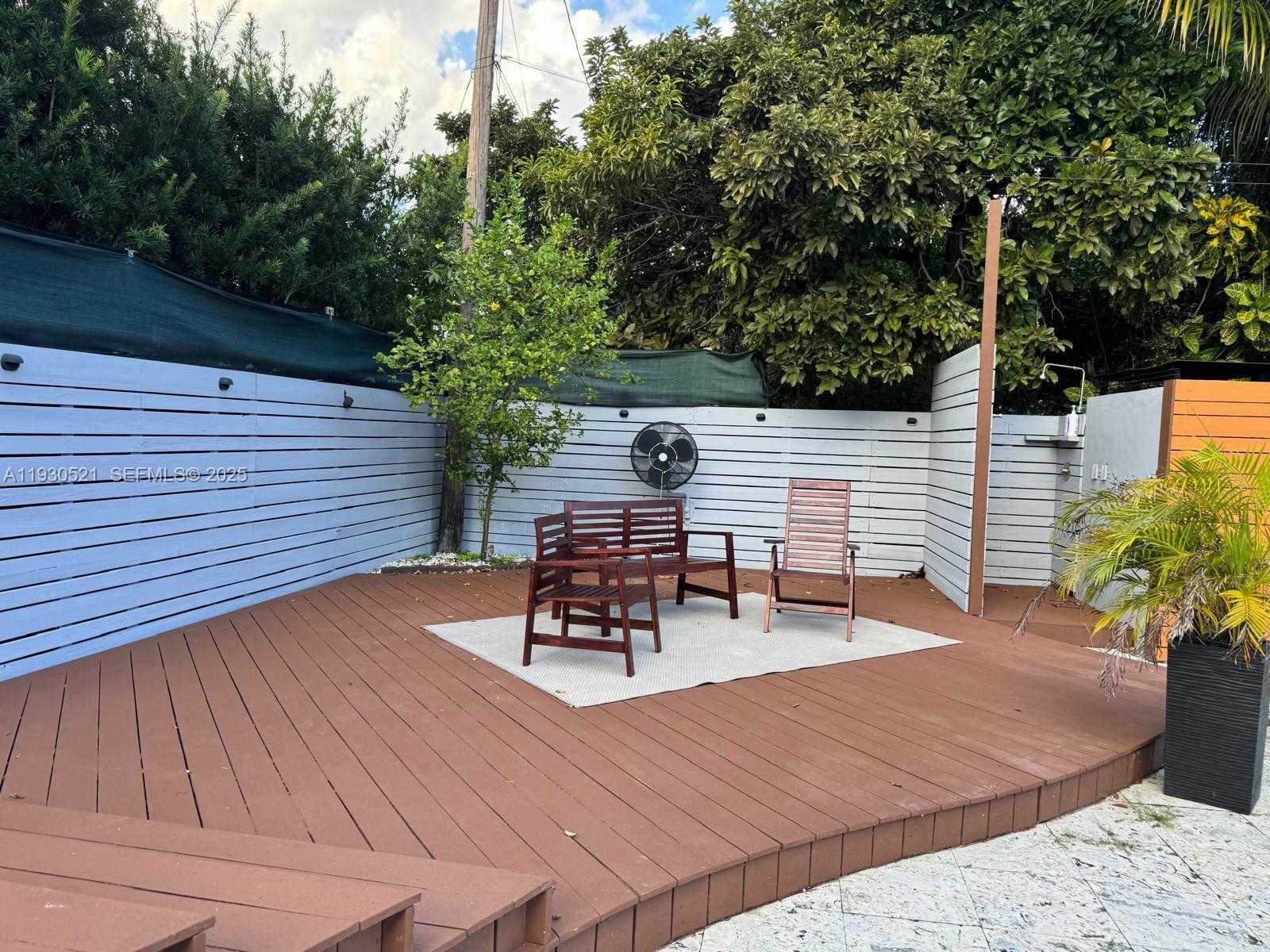 Small Image of 985 NORTH EAST 115TH ST, Biscayne Park Number 29