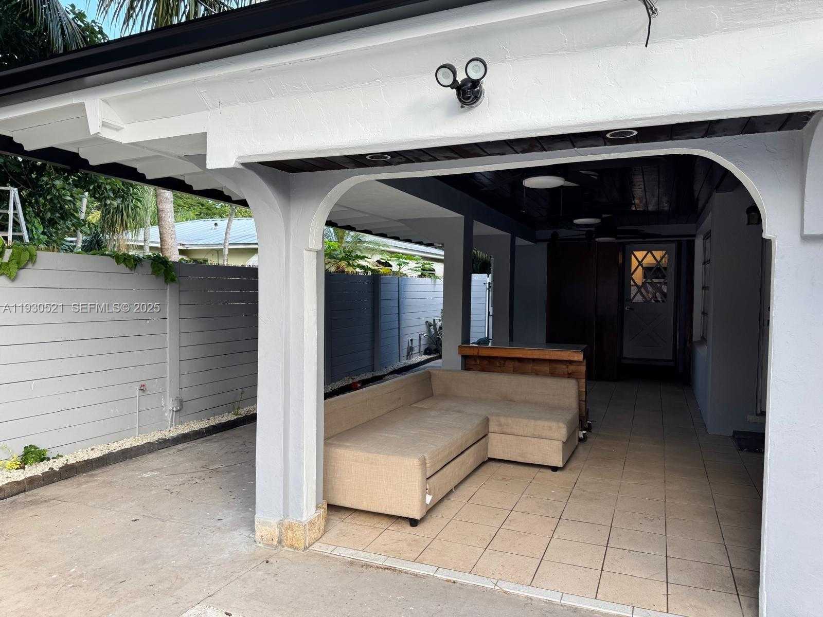 Small Image of 985 NORTH EAST 115TH ST, Biscayne Park Number 33