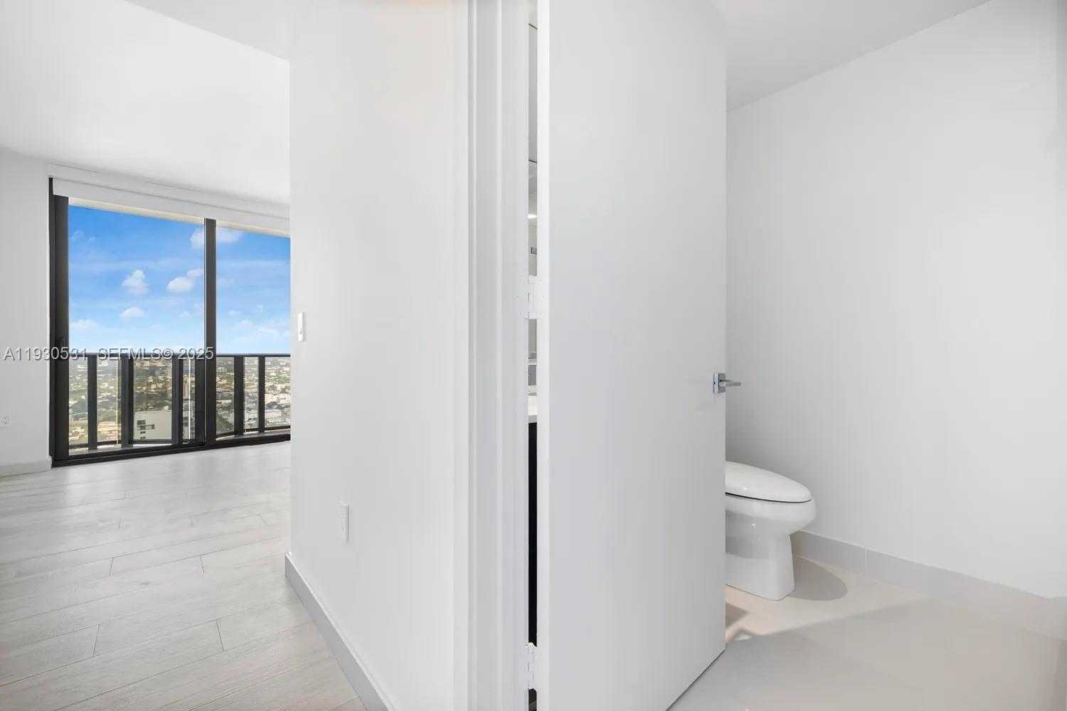 Small Image of 55 SOUTH WEST 9TH ST #3806, Miami Number 12