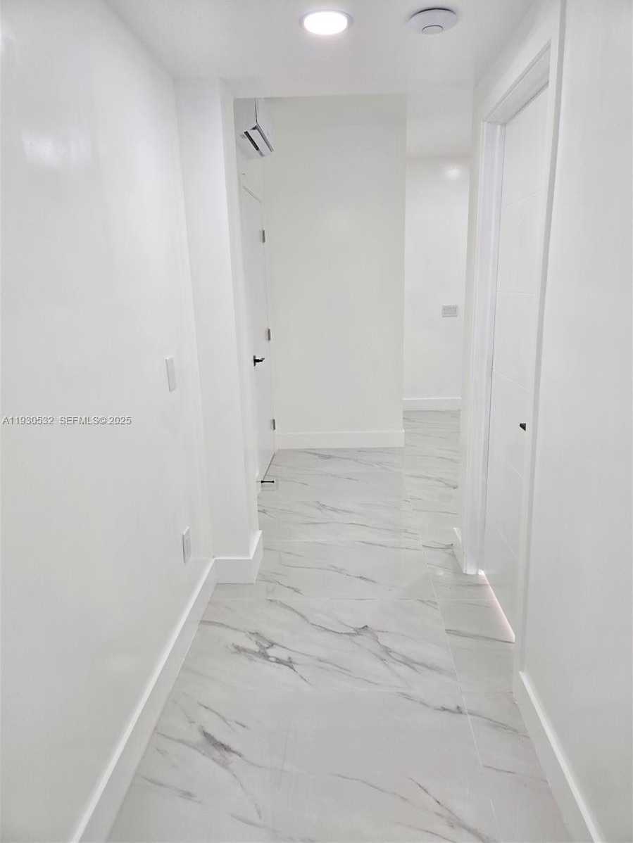 Small Image of 987 NORTH EAST 145 #2, North Miami Number 1