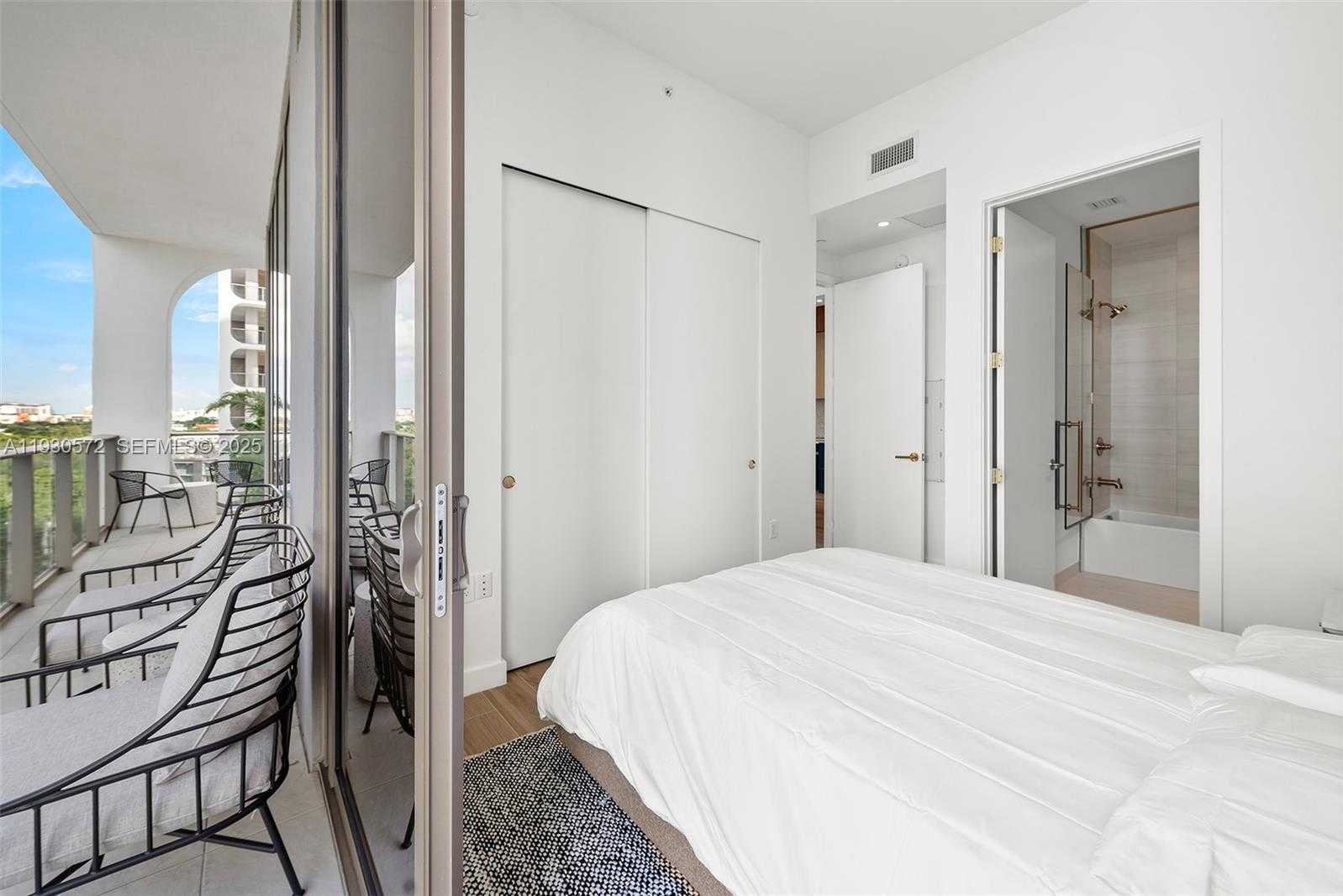 Small Image of 2655 SOUTH BAYSHORE DR #909, Miami Number 19