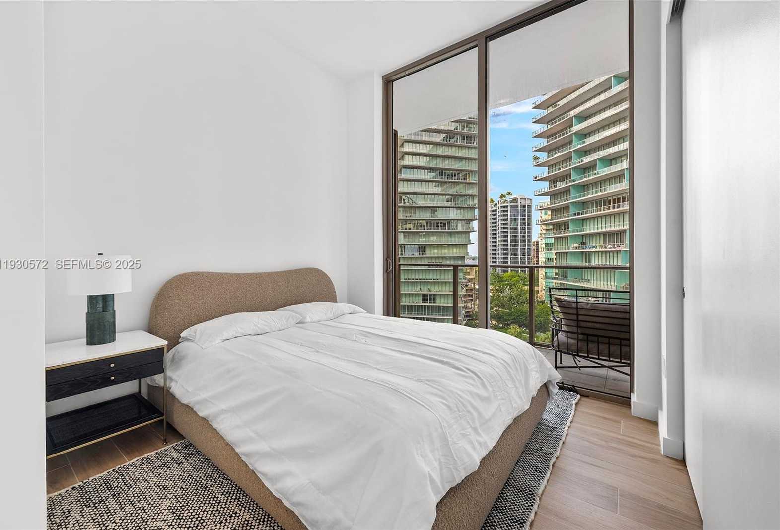 Small Image of 2655 SOUTH BAYSHORE DR #909, Miami Number 21