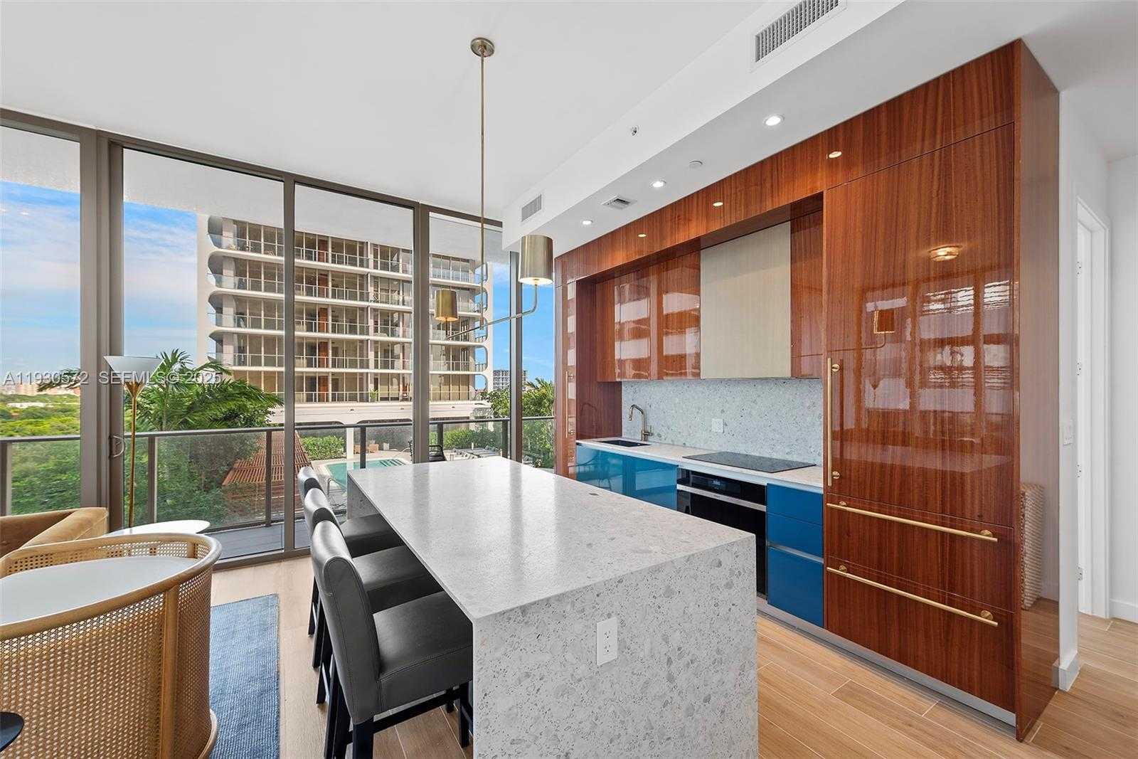 Small Image of 2655 SOUTH BAYSHORE DR #909, Miami Number 5