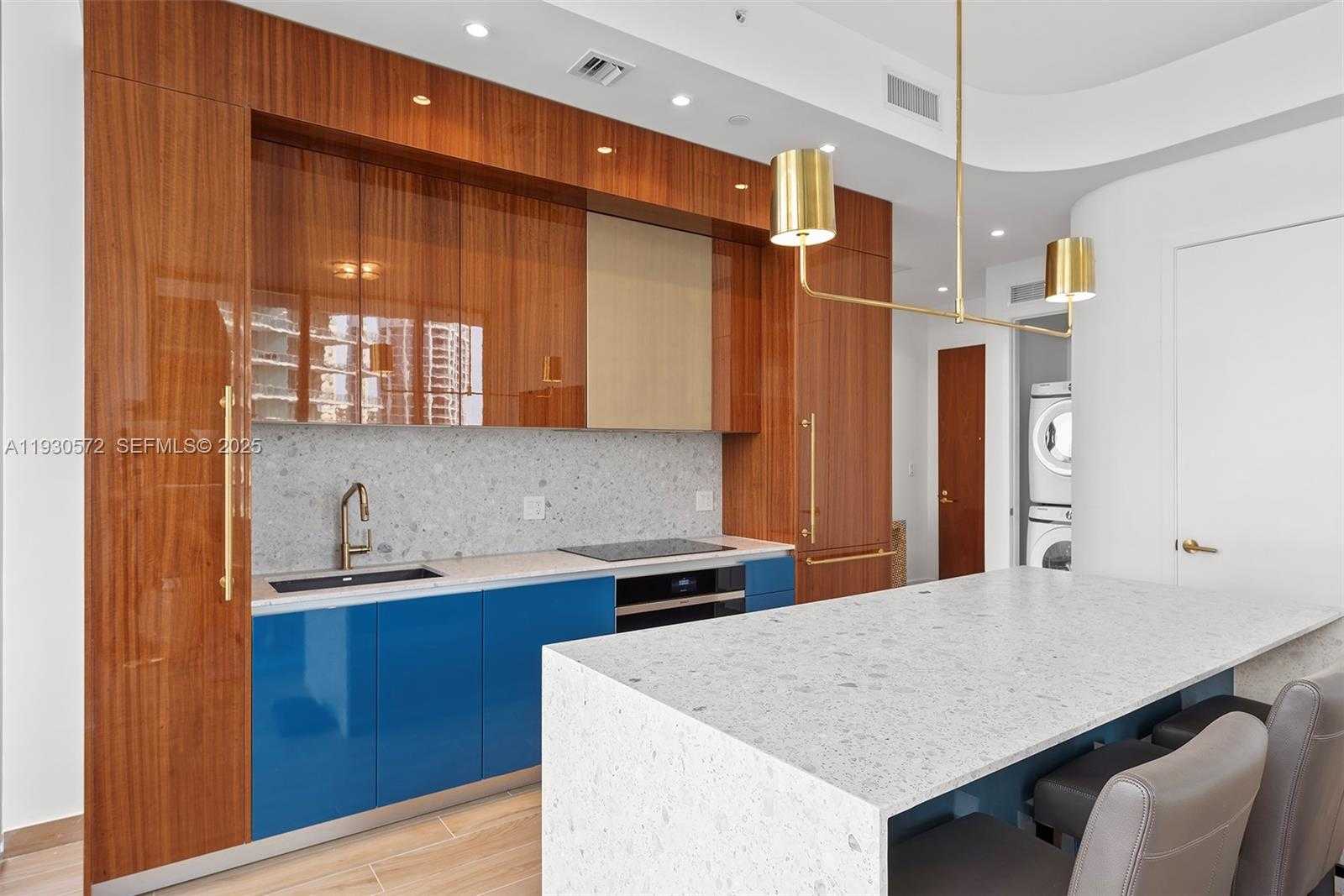 Small Image of 2655 SOUTH BAYSHORE DR #909, Miami Number 6