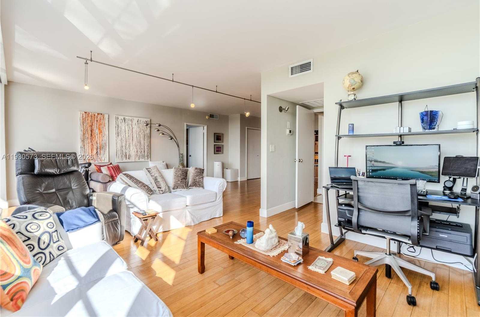 Small Image of 5700 COLLINS AVE #6H, Miami Beach Number 12