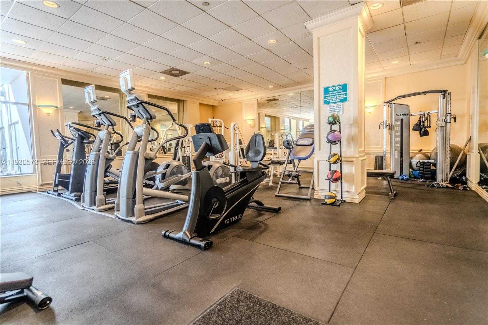 Small Image of 5700 COLLINS AVE #6H, Miami Beach Number 33