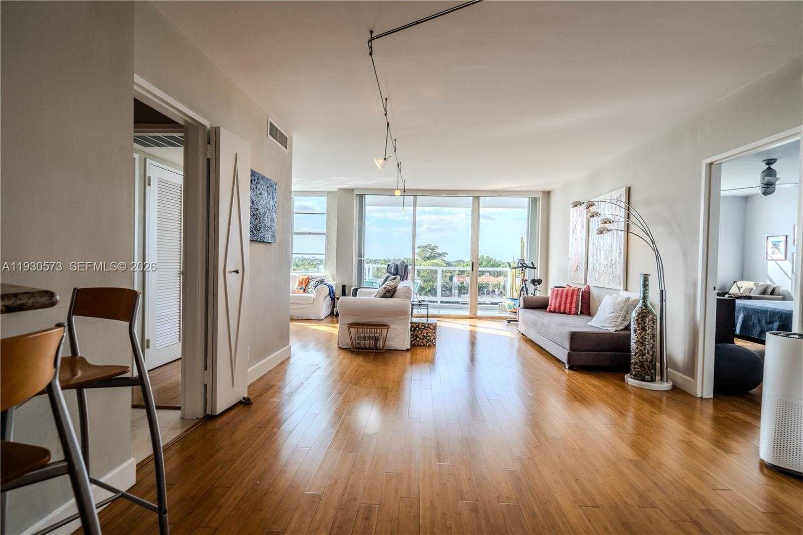 Small Image of 5700 COLLINS AVE #6H, Miami Beach Number 5
