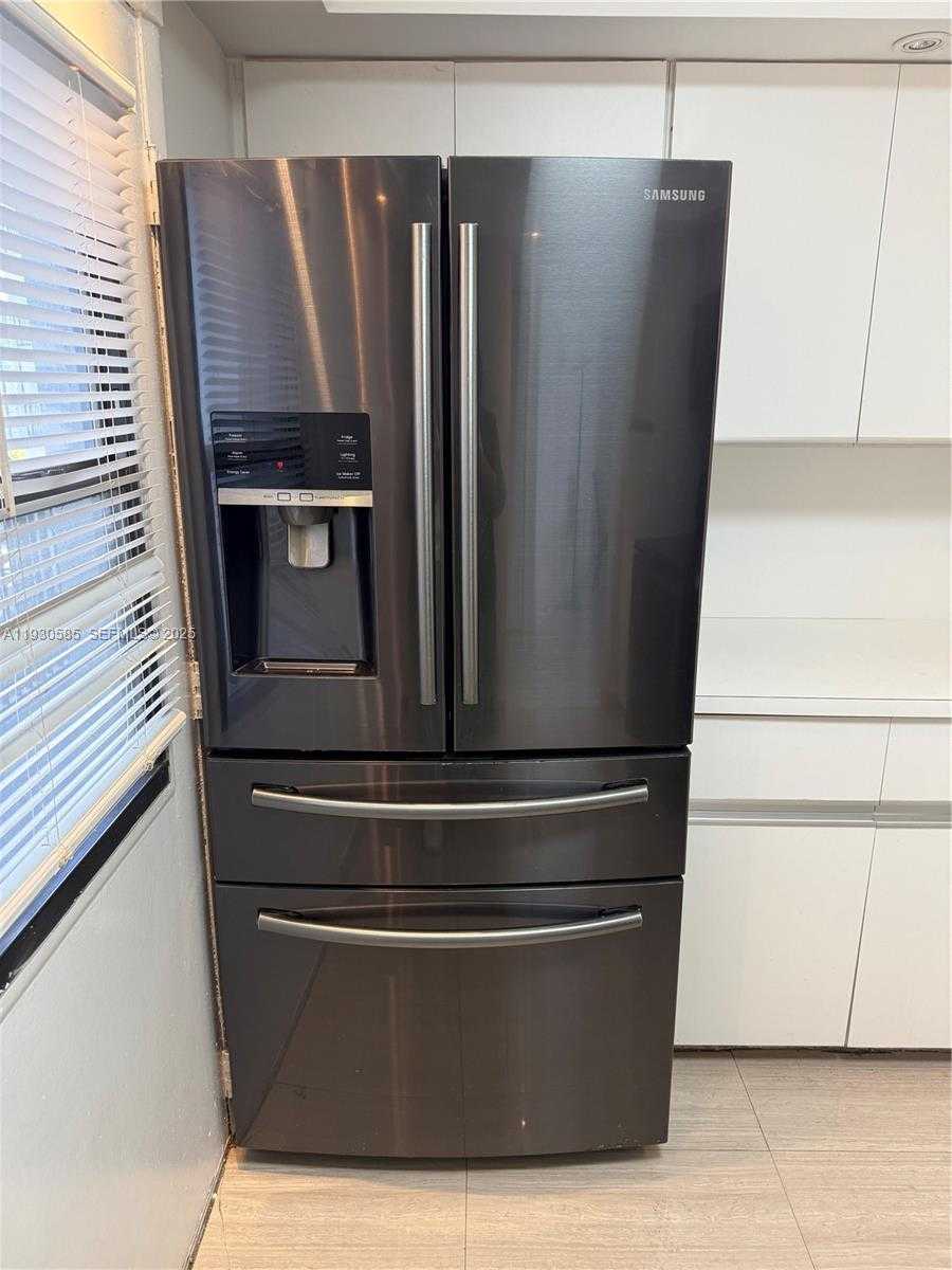 Small Image of 3475 NORTH COUNTRY CLUB DR #408, Aventura Number 14