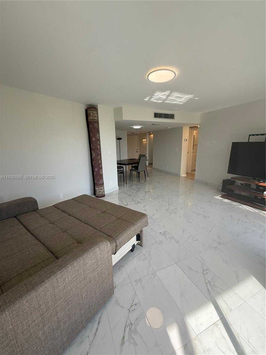 Small Image of 3475 NORTH COUNTRY CLUB DR #408, Aventura Number 18