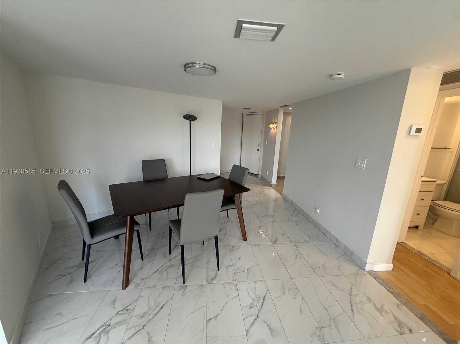 Small Image of 3475 NORTH COUNTRY CLUB DR #408, Aventura Number 4