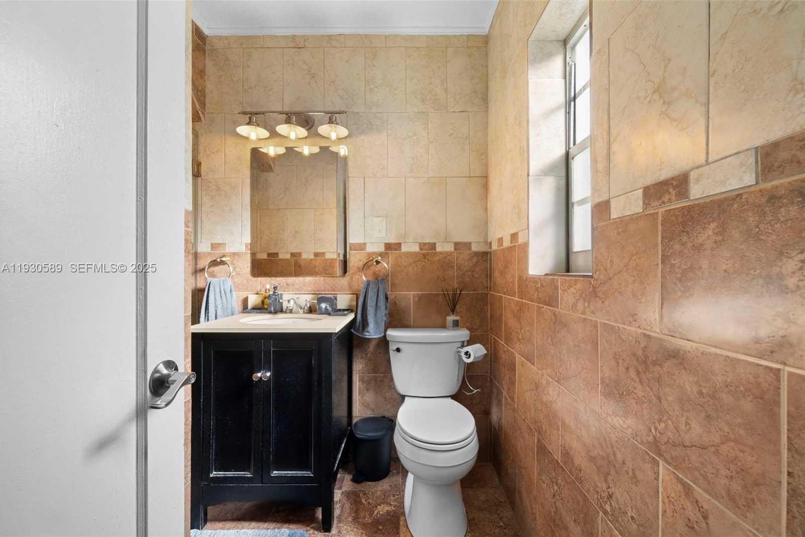 Small Image of 555 NORTH EAST 73RD ST, Miami Number 14