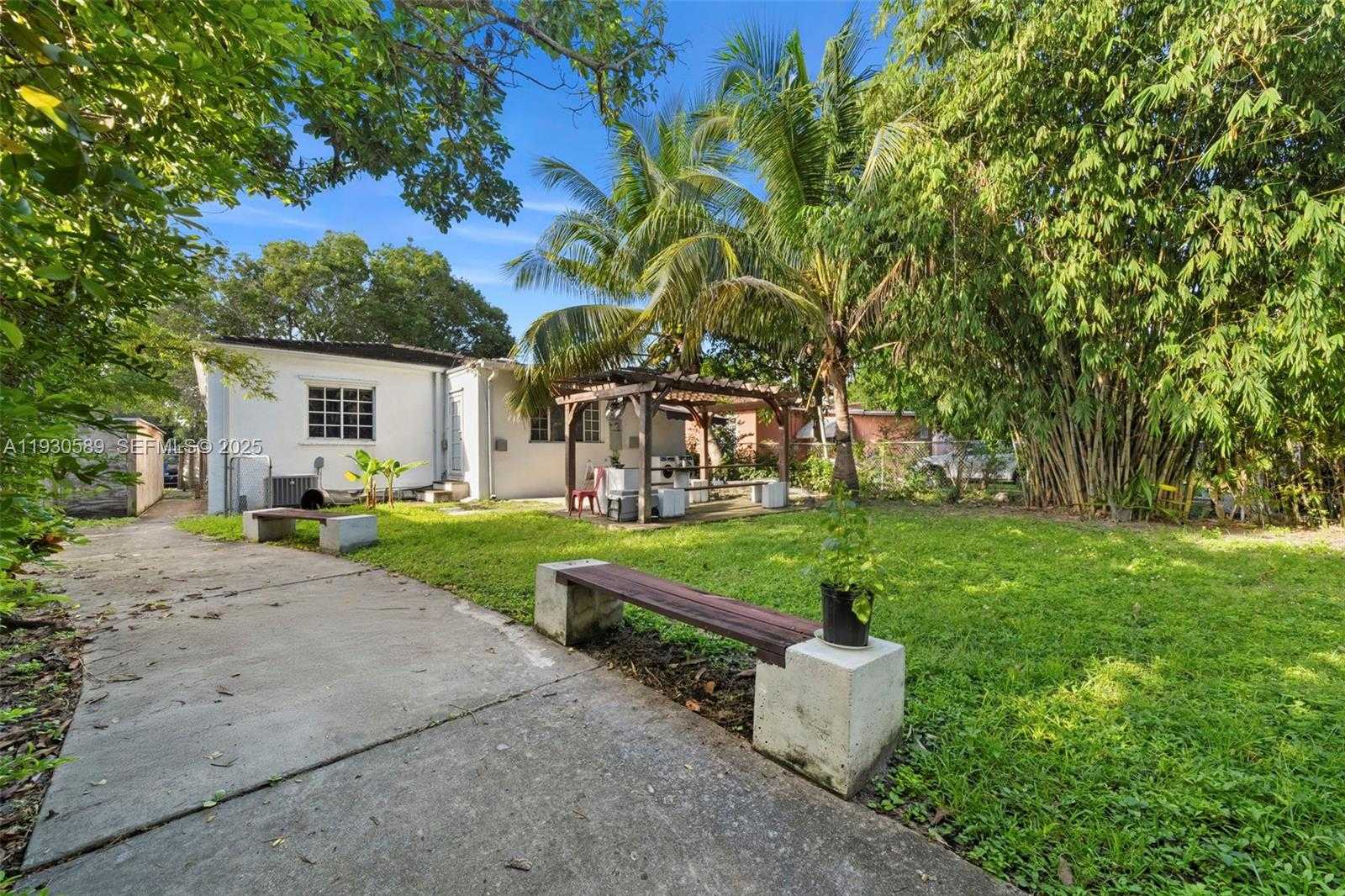 Small Image of 555 NORTH EAST 73RD ST, Miami Number 26