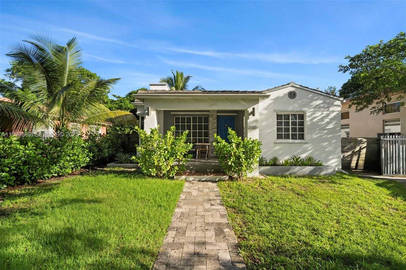 Small Image of 555 NORTH EAST 73RD ST, Miami Number 32