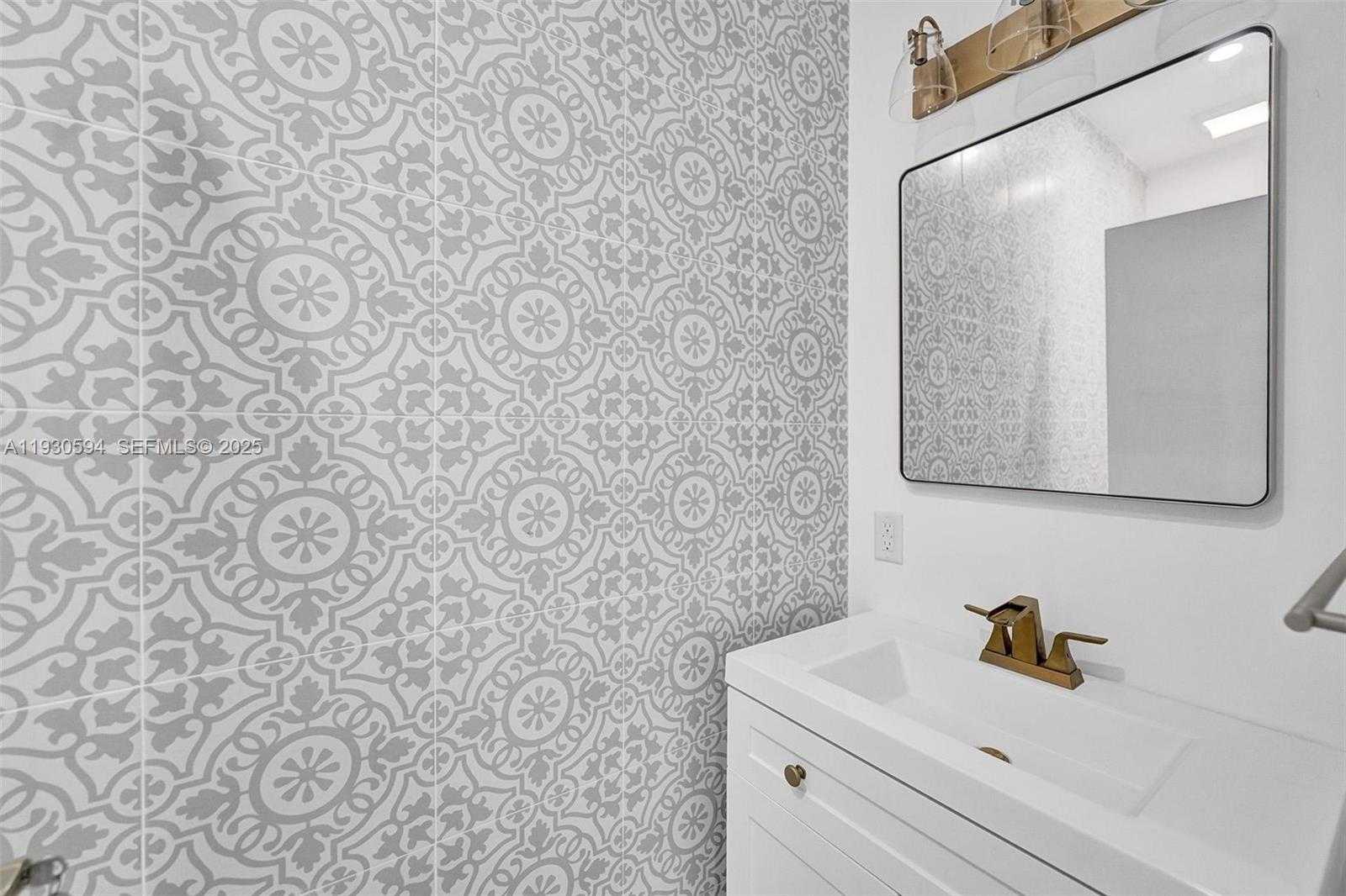 Small Image of 1430 MICHIGAN AVE, Miami Beach Number 17