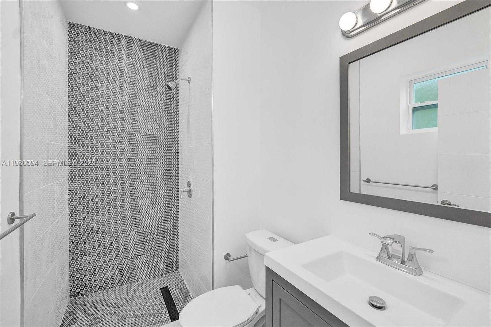 Small Image of 1430 MICHIGAN AVE, Miami Beach Number 20