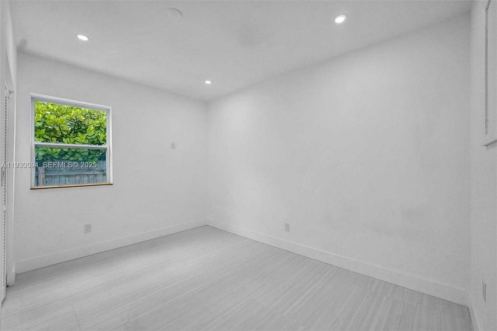 Small Image of 1430 MICHIGAN AVE, Miami Beach Number 23