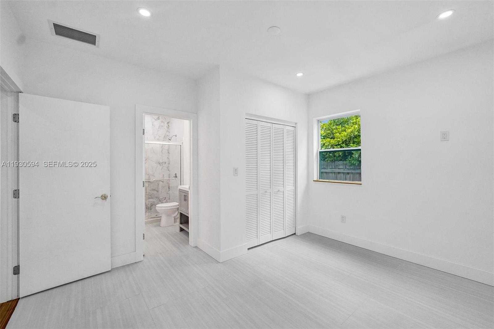 Small Image of 1430 MICHIGAN AVE, Miami Beach Number 26