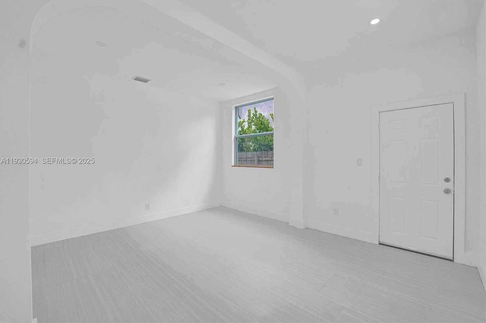 Small Image of 1430 MICHIGAN AVE, Miami Beach Number 38