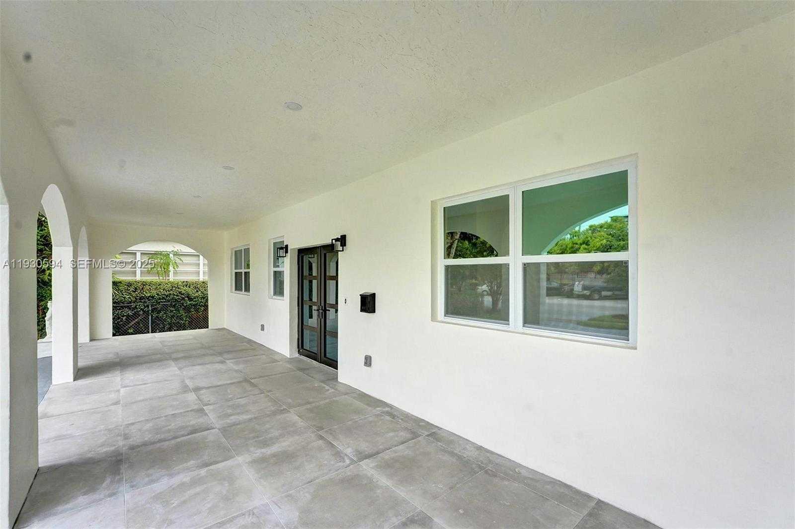 Small Image of 1430 MICHIGAN AVE, Miami Beach Number 4