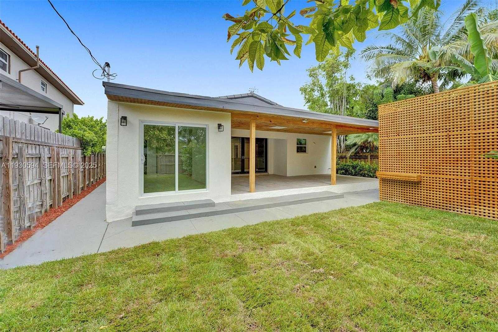 Small Image of 1430 MICHIGAN AVE, Miami Beach Number 42