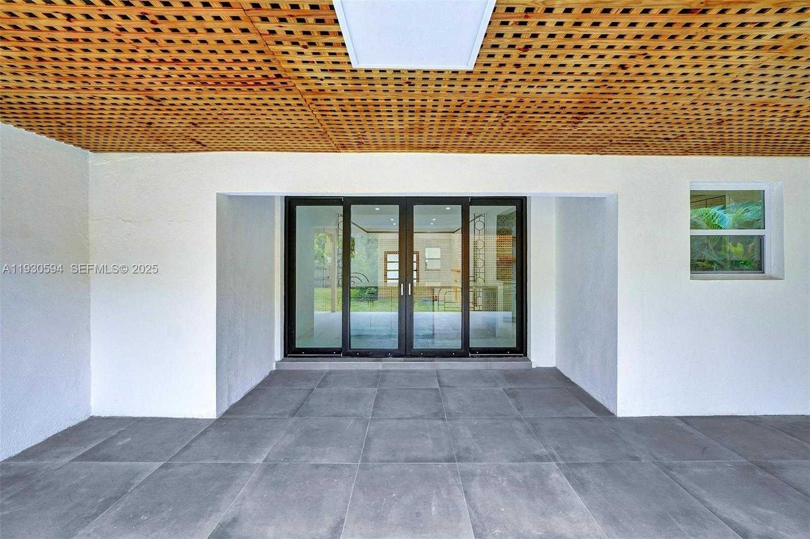 Small Image of 1430 MICHIGAN AVE, Miami Beach Number 43