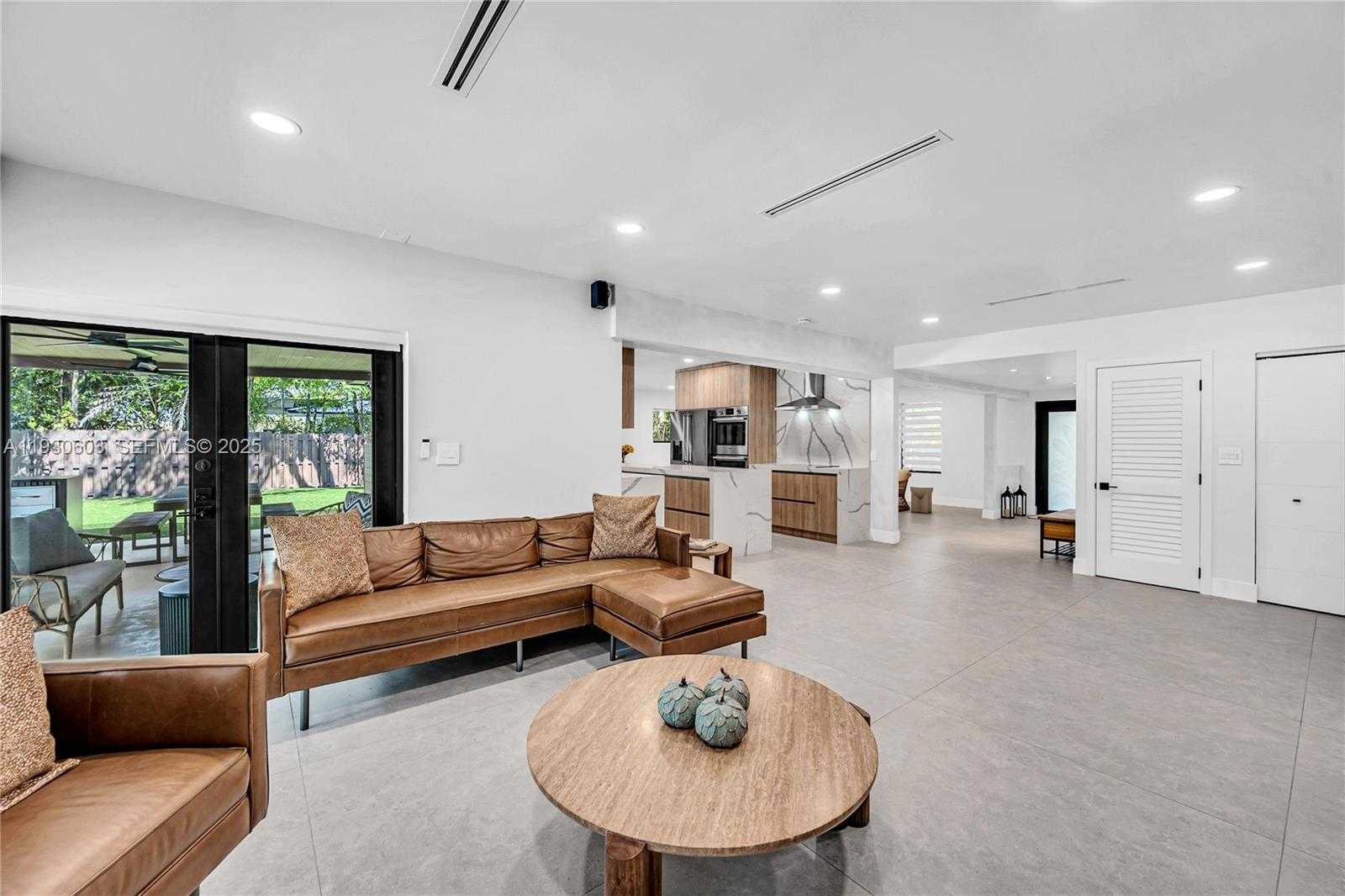 Small Image of 11340 SOUTH WEST 74TH CT, Pinecrest Number 12