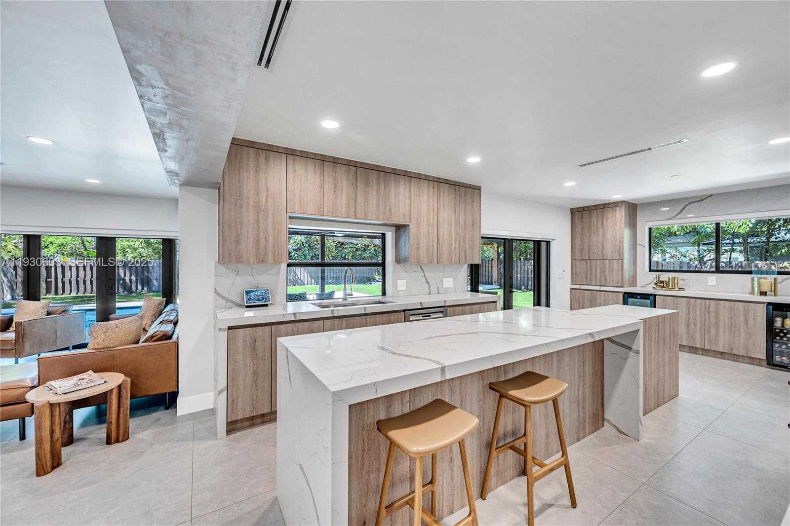 Small Image of 11340 SOUTH WEST 74TH CT, Pinecrest Number 15