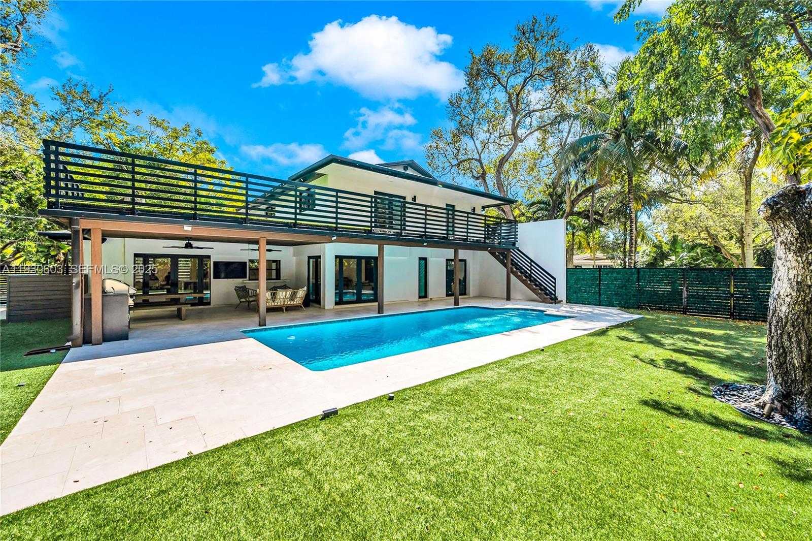 Small Image of 11340 SOUTH WEST 74TH CT, Pinecrest Number 26