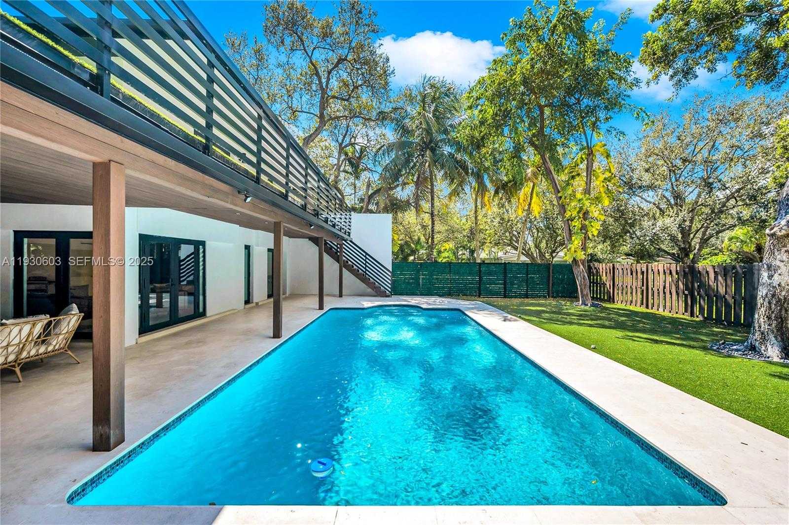 Small Image of 11340 SOUTH WEST 74TH CT, Pinecrest Number 36