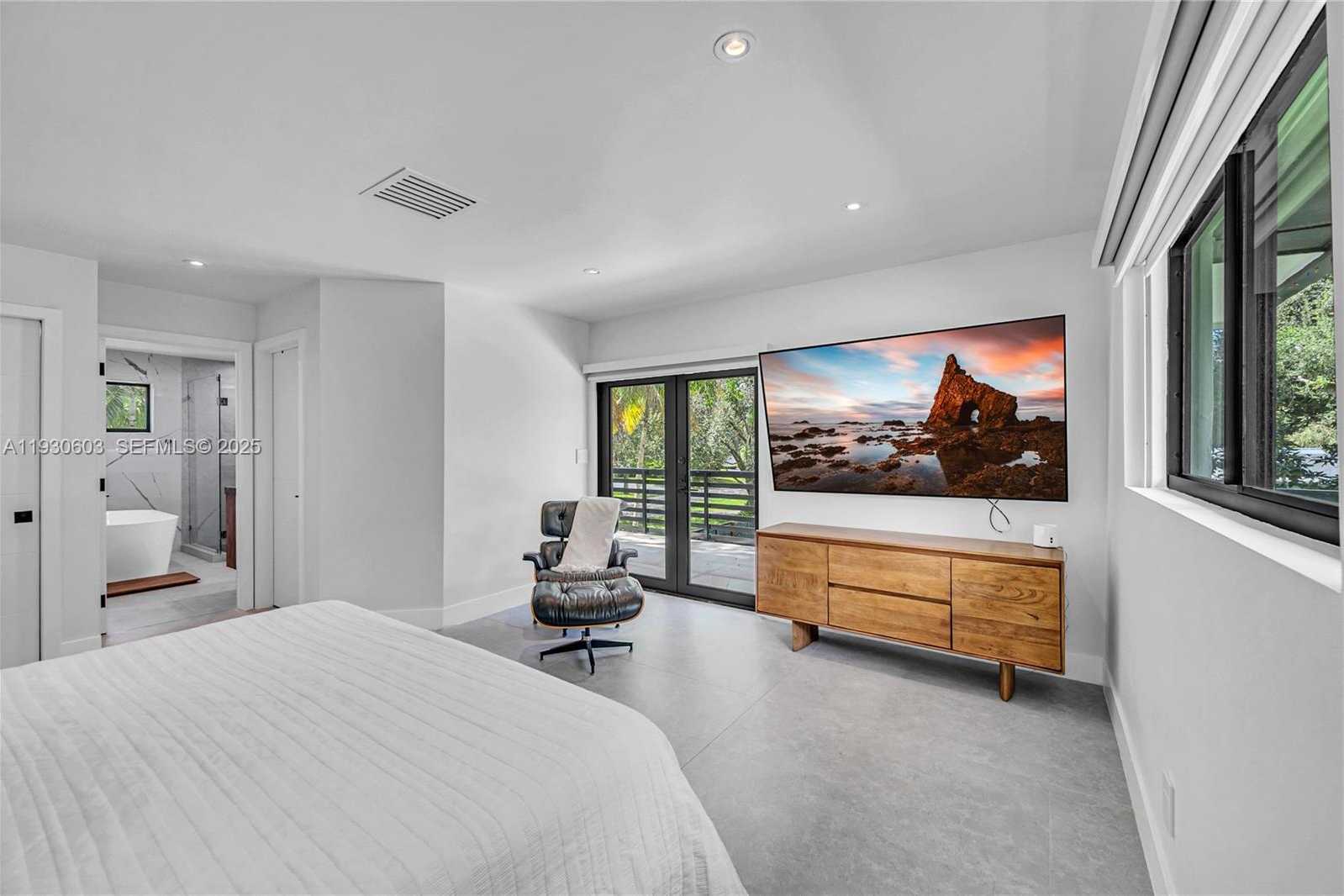 Small Image of 11340 SOUTH WEST 74TH CT, Pinecrest Number 4