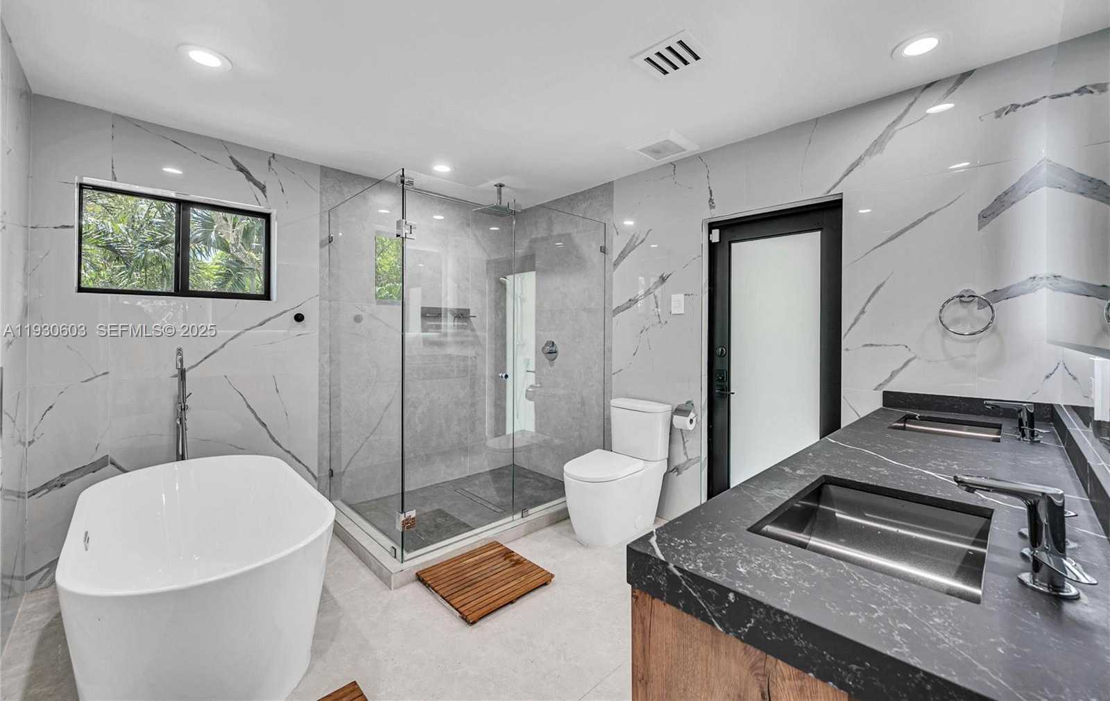 Small Image of 11340 SOUTH WEST 74TH CT, Pinecrest Number 5