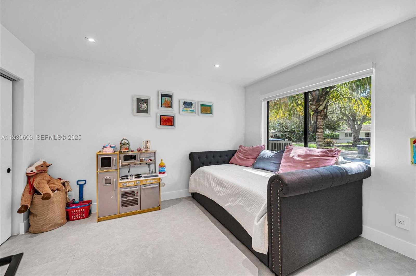 Small Image of 11340 SOUTH WEST 74TH CT, Pinecrest Number 50