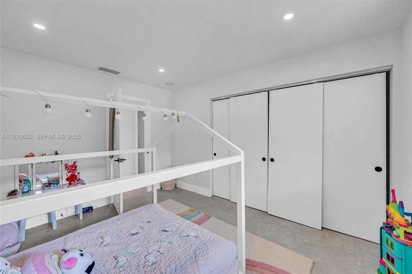 Small Image of 11340 SOUTH WEST 74TH CT, Pinecrest Number 62