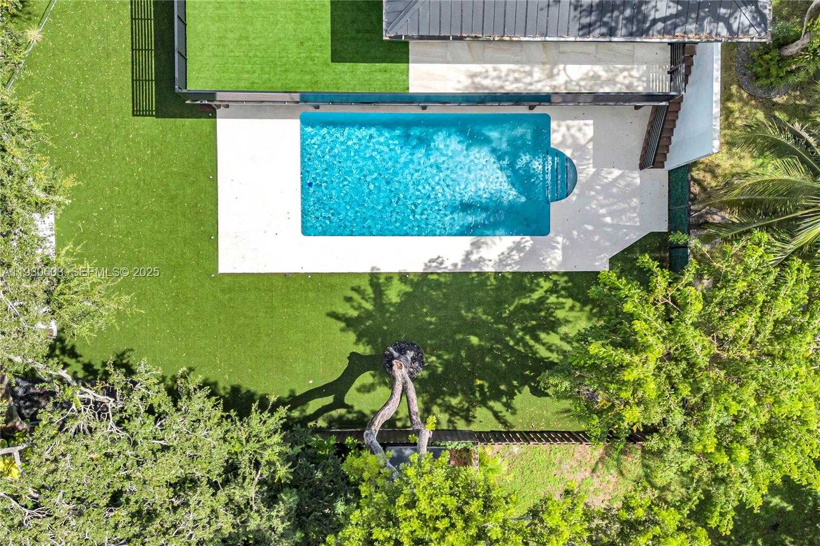 Small Image of 11340 SOUTH WEST 74TH CT, Pinecrest Number 74